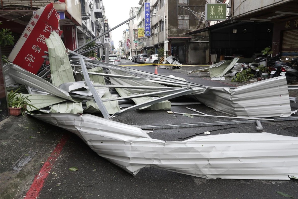 Narkas nga atep a naiwalang iti kalsada ti Kaohsiung City (AP)