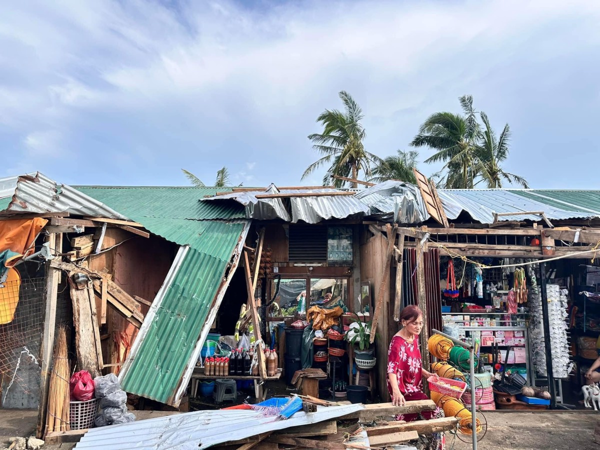 Nakaro a pannakadadael ti sinagrap ti Ballesteros, Cagayan a maysa kadagiti ili a binegbeg ni Bagyo Marce. (Pammadayaw ti Cagayan Provincial Information Office)