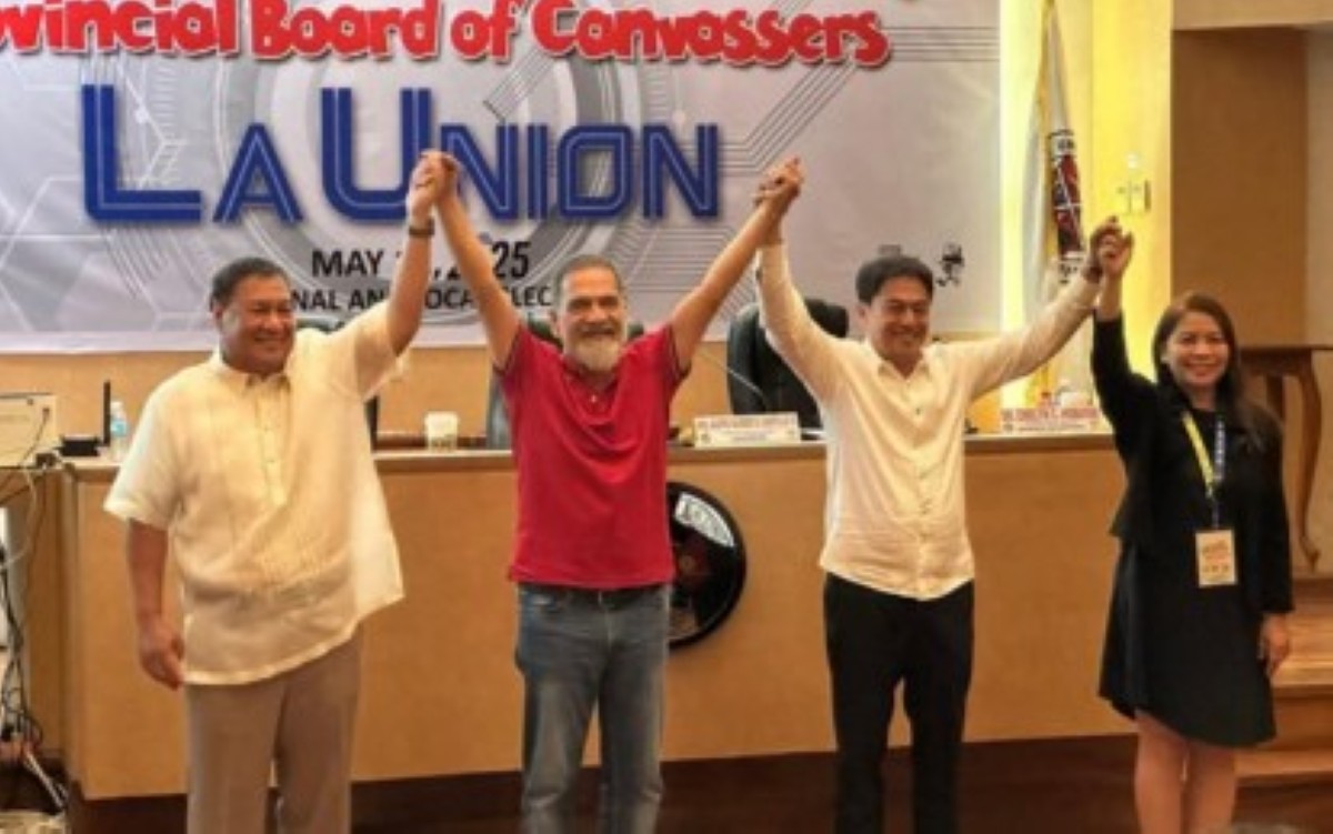 Improklamar ti Commission on Elections La Union provincial board of canvassers ni agdama a Bise Gobernador Mario Eduardo Ortega a nabotosan a gobernador ti probinsia idi Mayo 13, 2025. (Ladawan manipud ti Facebook ni Mario Eduardo Ortega)